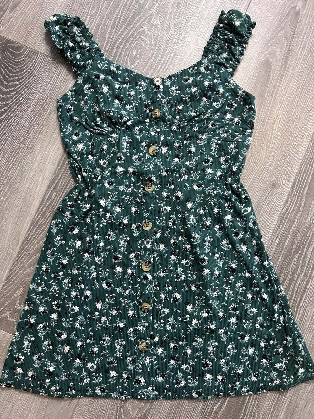No Boundaries Dress Women’s Large Green Smocked Floral Mini Sleeveless